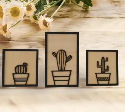 Conjunto de tres cactus de doble capa de MDF reciclado, decorado de negro y madera natural